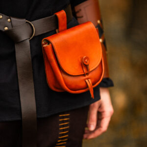 middel eeuwse leren heuptas cognac